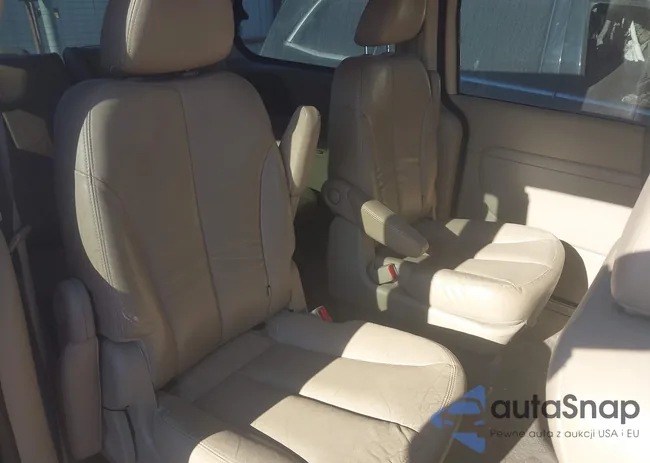 KNDMH4C71C6466256: 41069384