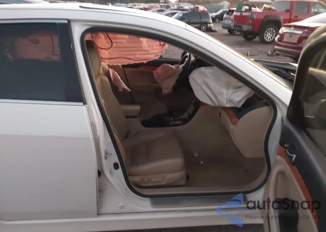 JH4CL96815C010711: 41070746