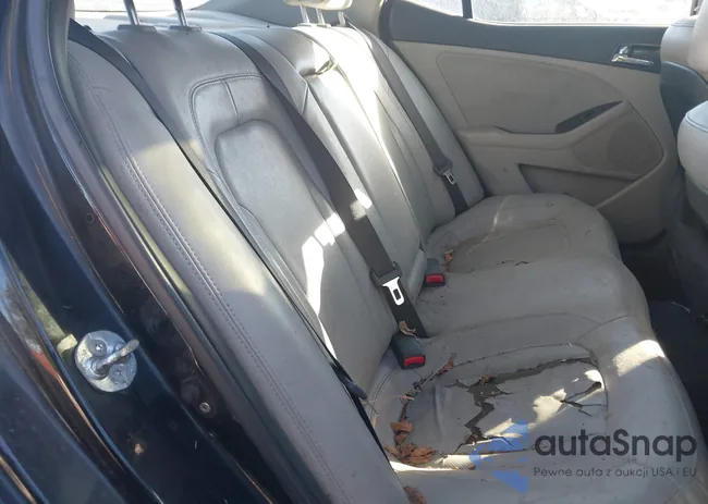 KNAGN4A72B5116953: 41071783