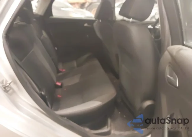 1FADP3F27EL133695: 41075698