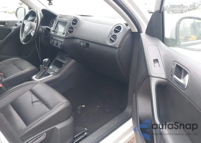 WVGAV7AX4HK011010: 41082700