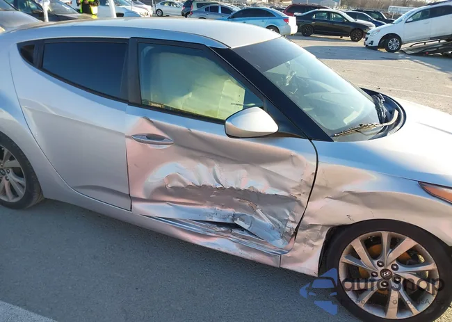 KMHTC6AD5GU265620: 41083464