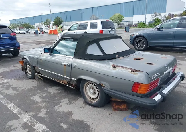 WDBBA45C1FA031534: 41083882