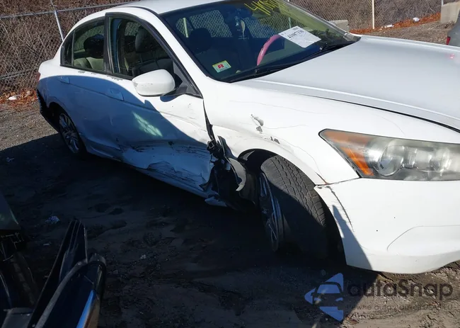 1HGCP2F43AA178237: 41087330