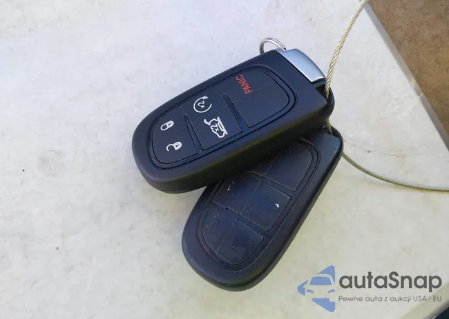 1C4PJMBX8MD218960: 41089292