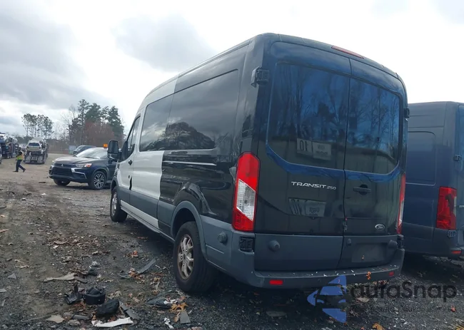 1FTYR2CM2FKA84211: 41091592