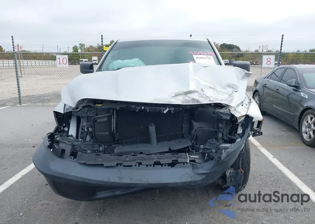 1C6RR6KG1JS104794: 41092798