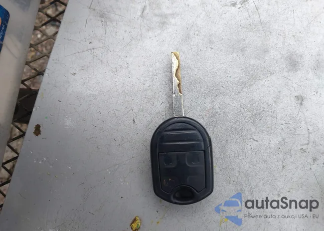 1FADP3F25GL386582: 41097395