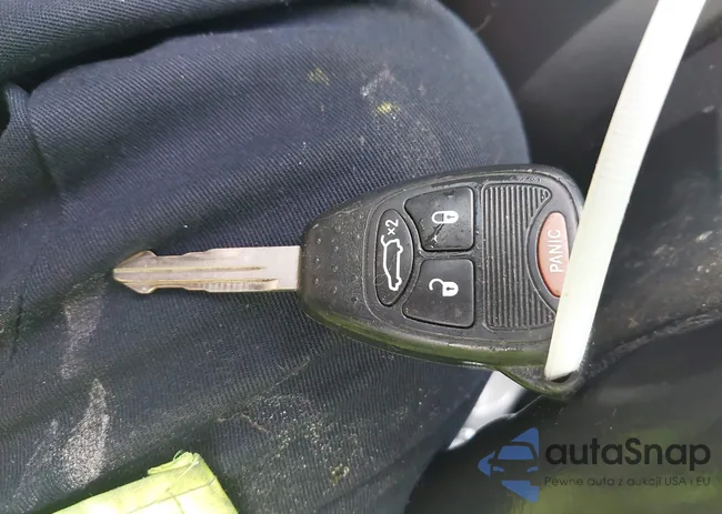 1C3CC5FB4AN207557: 41099893