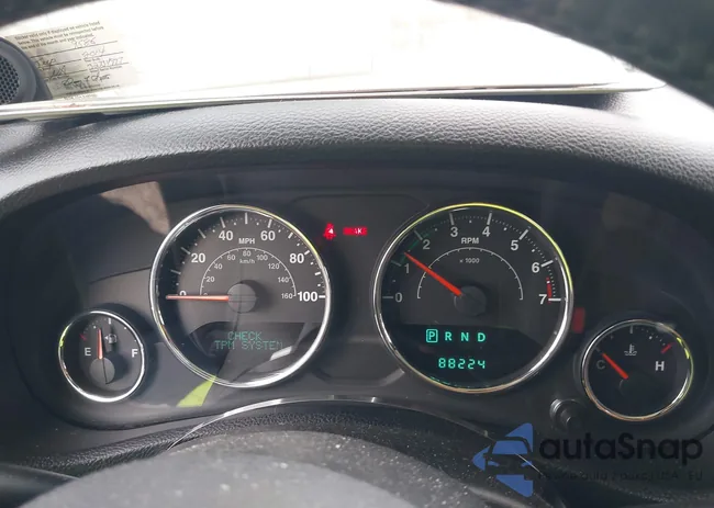 1C4HJWEG7EL179586: 41100124