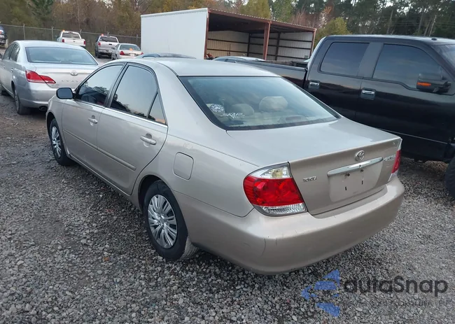 4T1BE32K05U556153: 41102315