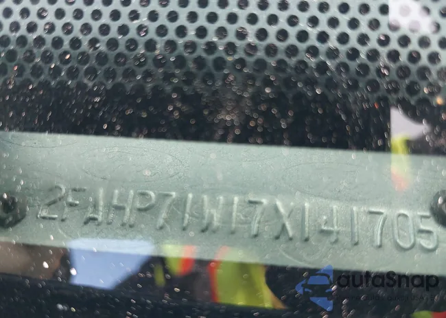 2FAHP71W17X141705: 41102596