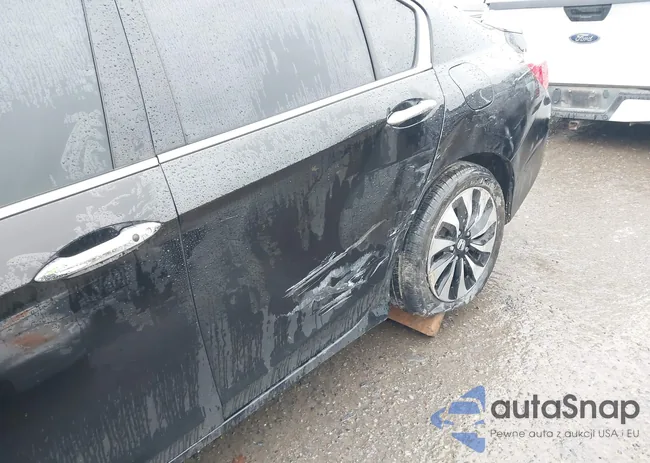 1HGCR6F71FA007327: 41103556