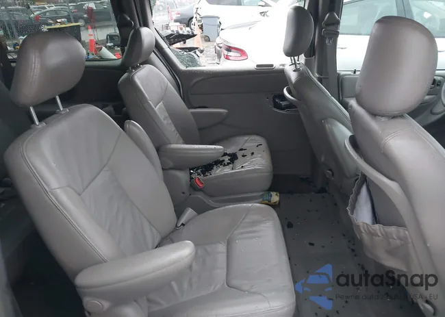 2C8GP74L32R787668: 41107417