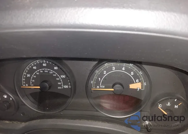 1C4NJDBB6HD138221: 41109284