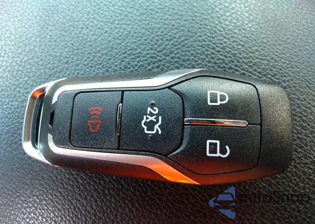 1FM5K8GT2GGC89636: 41109198