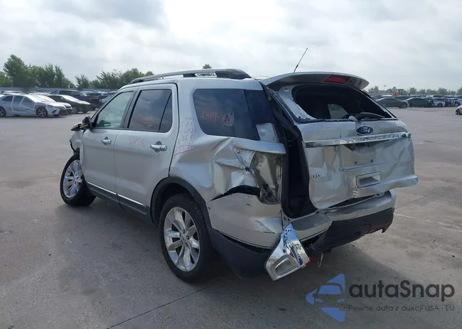 1FMHK7D83BGA50421: 41110558