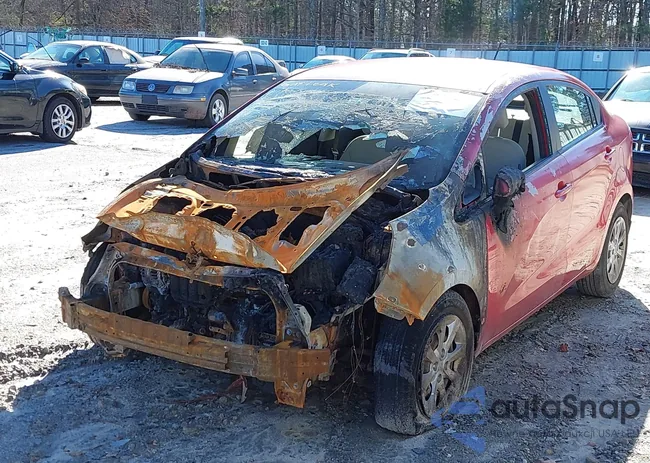 KNADN4A35D6303827: 41112794