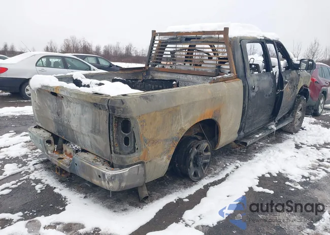 3C6UR5CJ8GG269675: 41113008