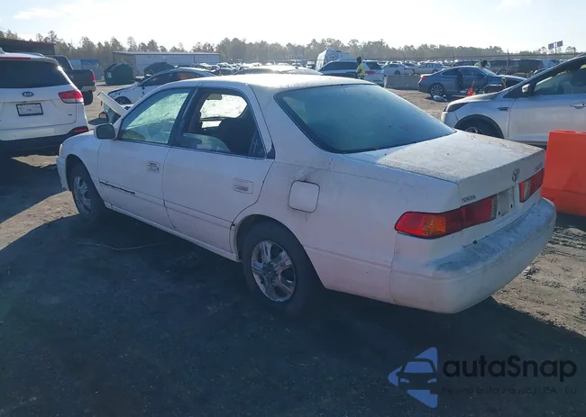 4T1BG22K8YU986795: 41118236