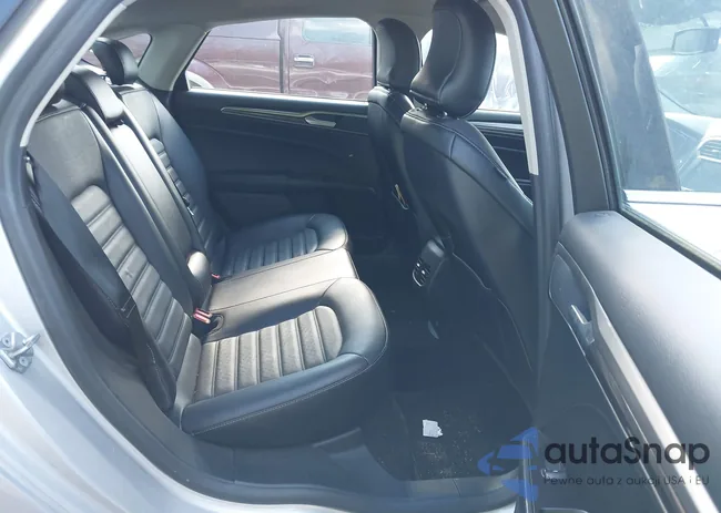 3FA6P0PU5HR354449: 41119711