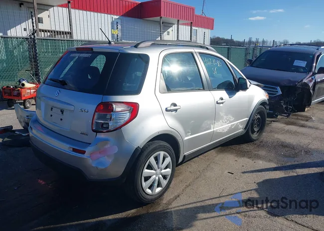 JS2YB5A3XA6300488: 41121293