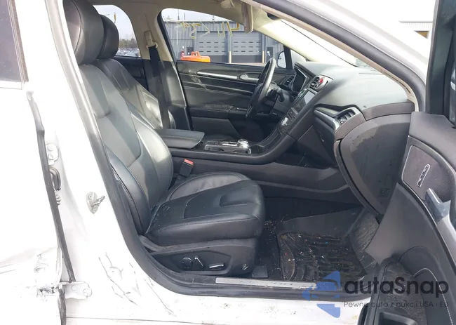 3FA6P0D98JR124040: 41123958