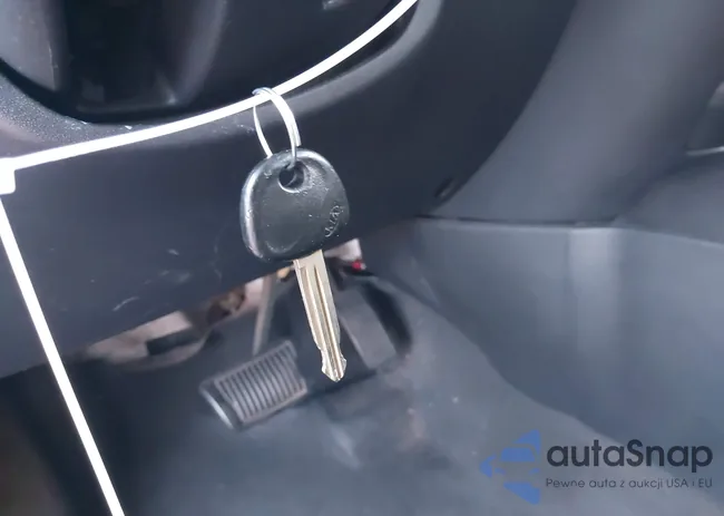 KNDJT2A21A7147945: 41123967