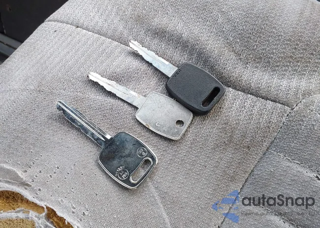 1G8ZF5490NZ221879: 41126367