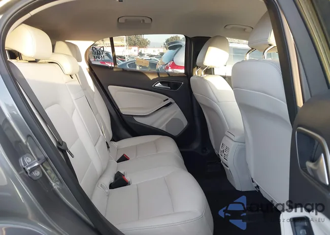 WDCTG4GB5LJ658705: 41127439