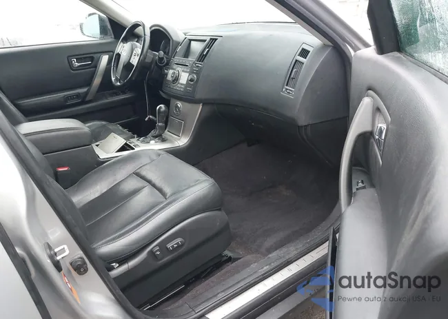 JNRAS08WX7X210338: 41127614