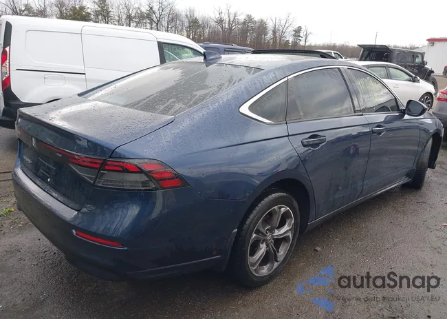 1HGCY1F39RA008104: 41129863