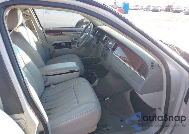 1LNHM81W34Y686997: 41133636