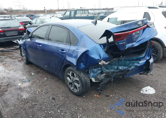 3KPF24AD6ME412823: 41133030