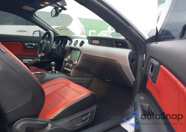 1FA6P8TH7G5232118: 41137692