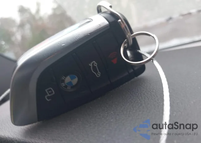 5UX53DP06R9U44968: 41142348