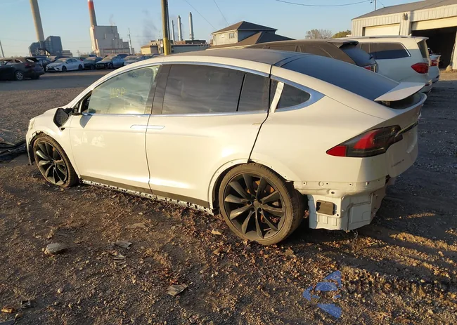 5YJXCBE20HF050017: 41145641