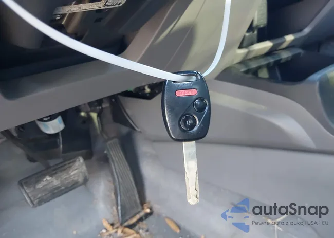 2HGFA165X8H301447: 41144897