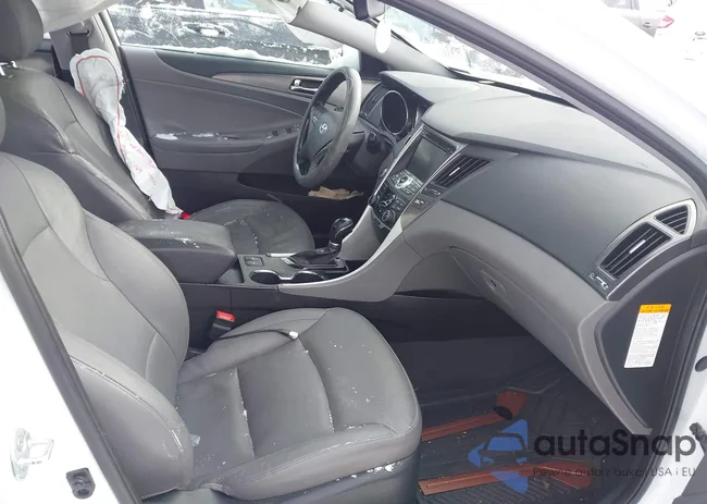 KMHEC4A40FA136889: 41150697