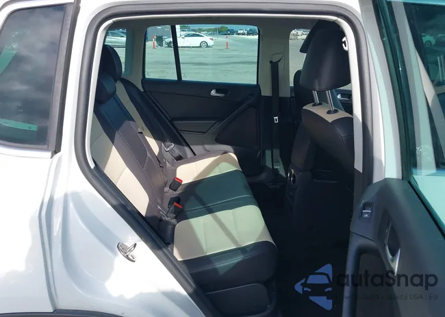 WVGRV7AX6HK006975: 41166430