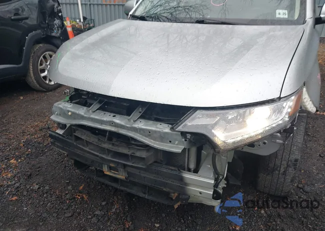 JA4AD3A30LZ042990: 41165747