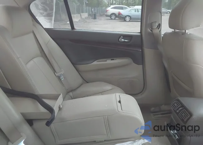 JNKCV61F09M352603: 41168178