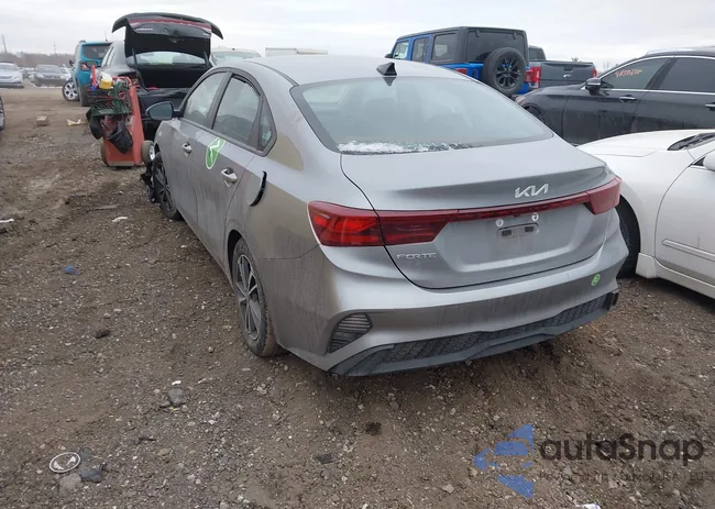 3KPF24AD1PE608172: 41172330