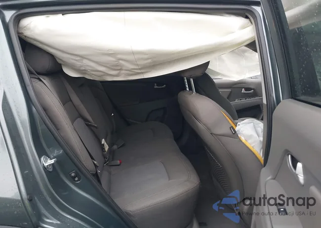 KNDPB3AC4F7704401: 41176483