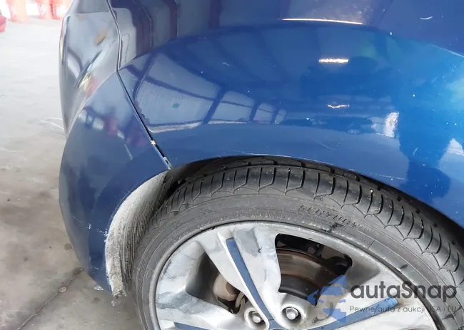 KMHTC6AD8HU317047: 41177419