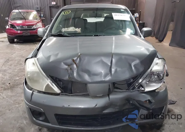 3N1BC13E49L379455: 41179792