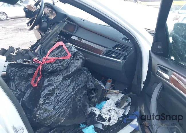 5UXFG2C5XCL779627: 41181348