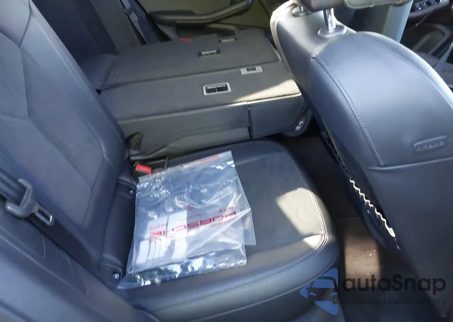 WP1AA2A5XJLB04307: 41182360