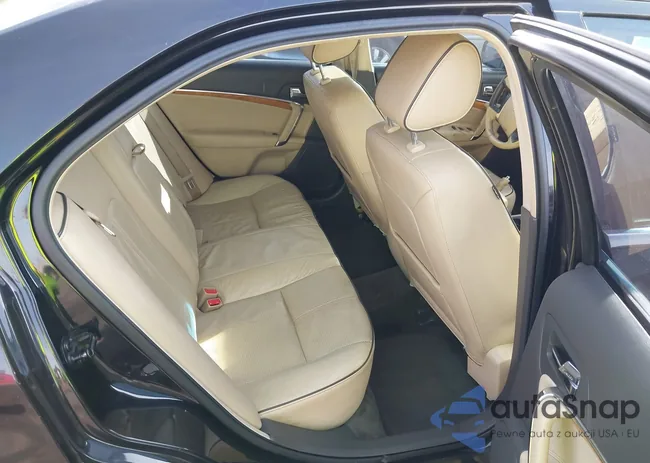 3LNHL2GC0BR763530: 41182453