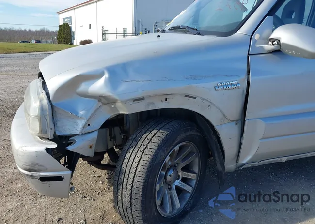 JS3TD62V144100752: 41189572